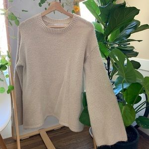 Oak and Fort Bell Sleeve Sweater
